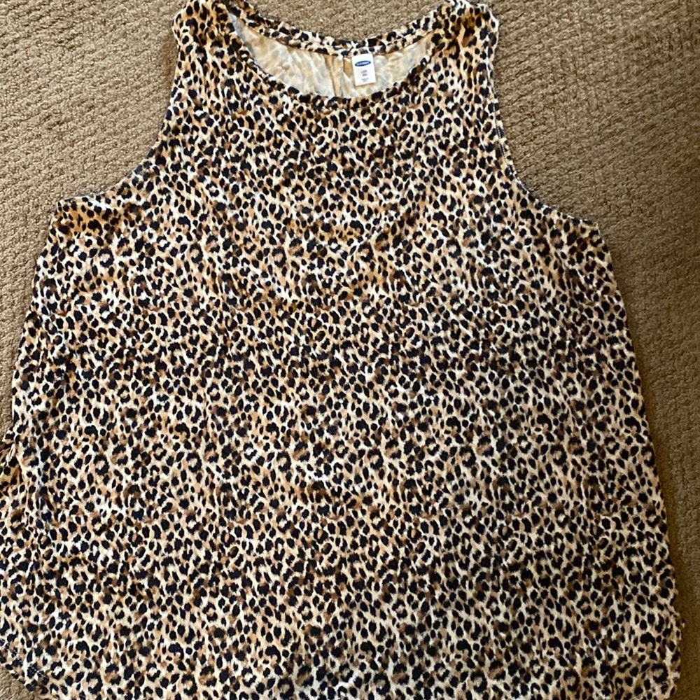 Old navy tank top in leopard